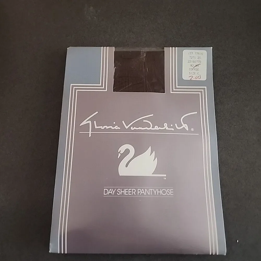 Vintage Gloria Vanderbilt Day Sheer Pantyhose Coffee Size  C 1980's USA
